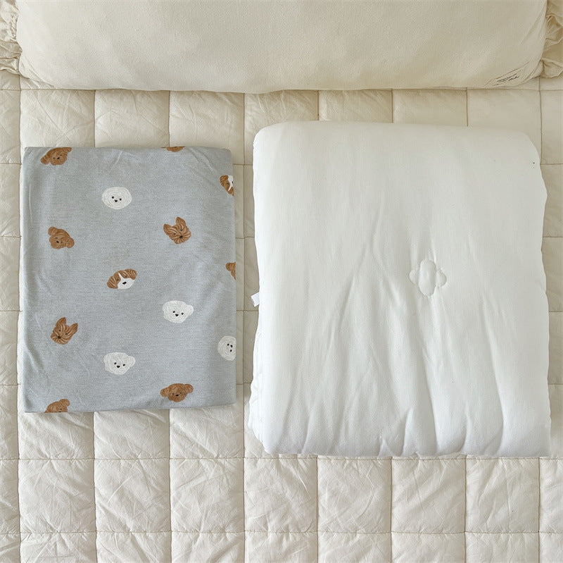 Unisex cotton pillowcase with cheerful bear design Kalsten