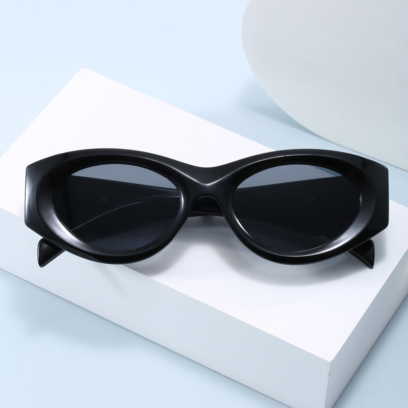 Women's sunglasses in modern retro style Kalsten