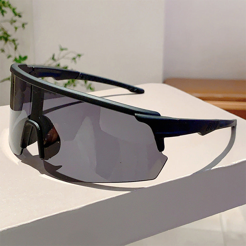 Unisex nan sporty performance sunglasses with continuous visor lens and shatterproof polycarbonate lens Kalsten