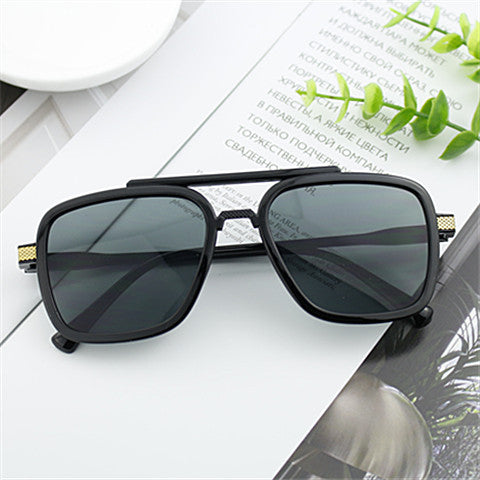 Ladies modern sunglasses with square frame Kalsten