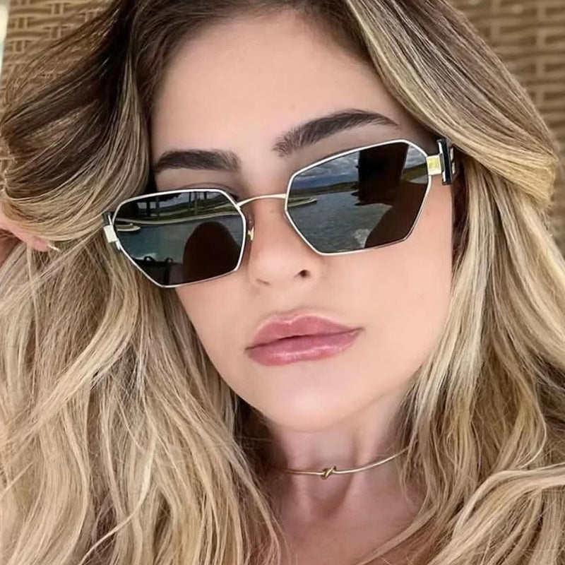 Ladies hexagonal sunglasses with elegant metal frame and protective lenses Kalsten