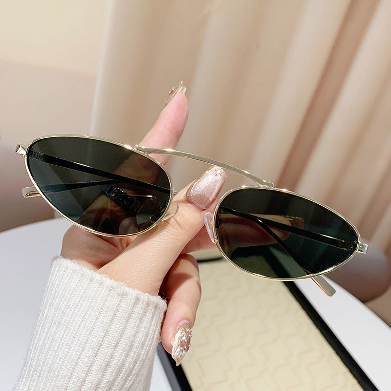 Ladies fashionable sunglasses in elegant oval design Kalsten