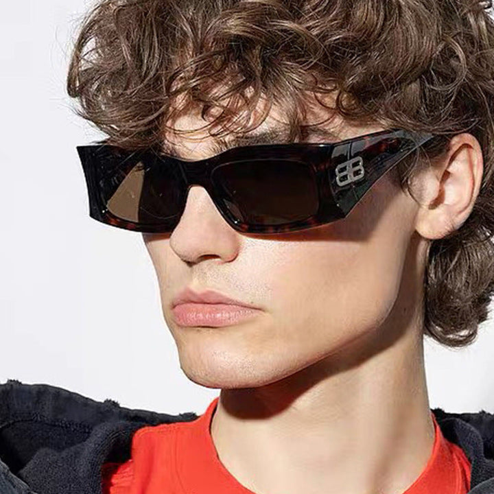 Women's fashionable sunglasses with angular frame and polarized lenses Kalsten