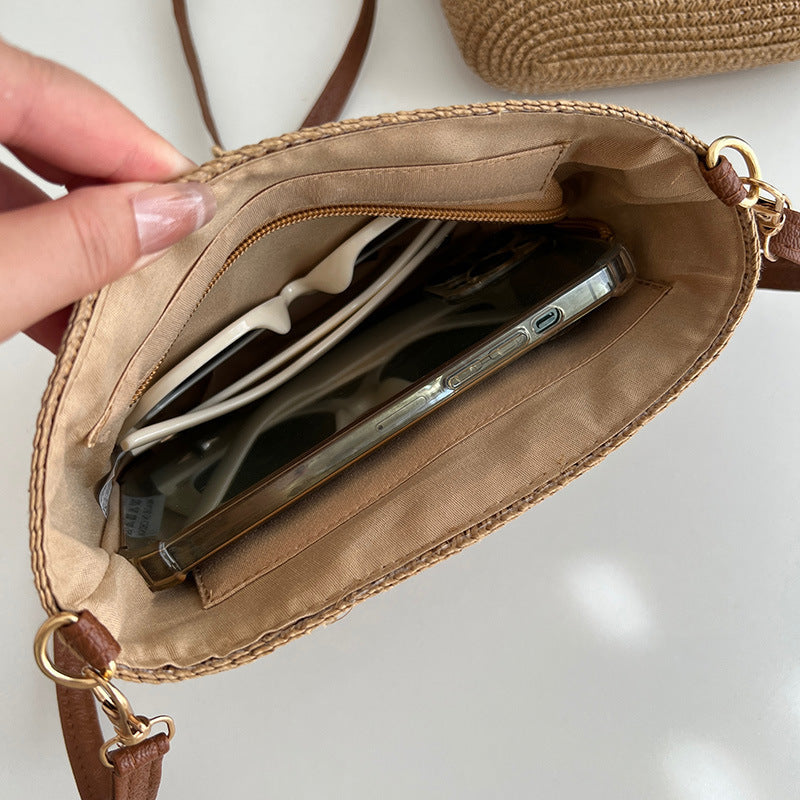 Handcrafted Straw Bag with Modern Design Kalsten