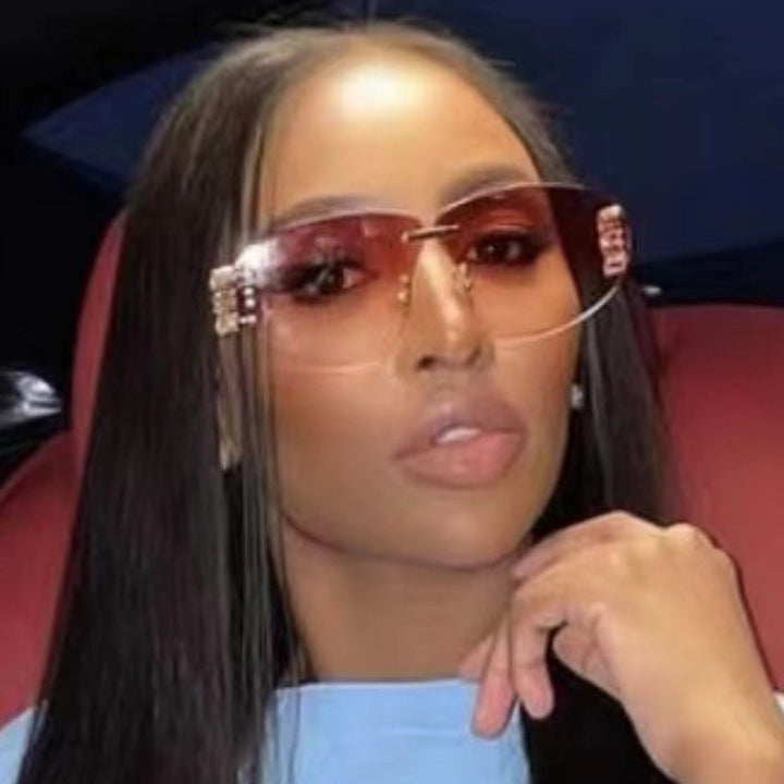 Women's fashionable sunglasses in elegant aviator style with gemstone details Kalsten