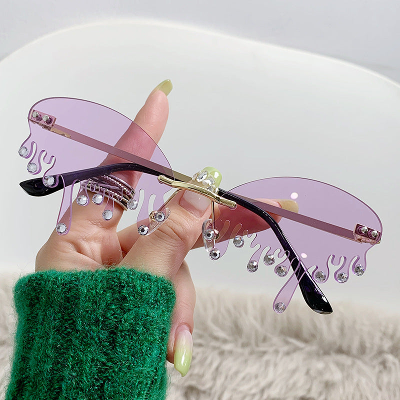 Ladies striking sunglasses in fluid design Kalsten