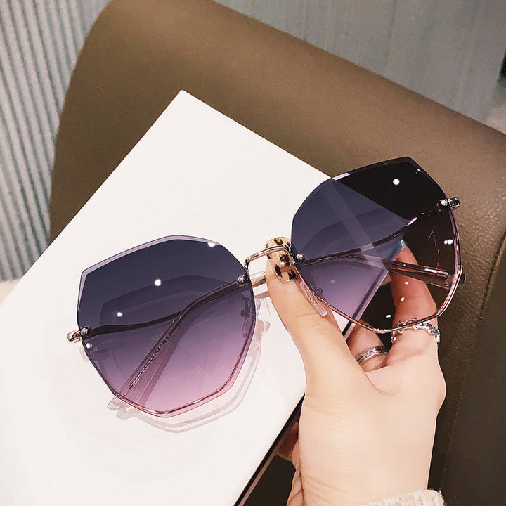 Women oversized sunglasses with stylish, faceted frame Kalsten
