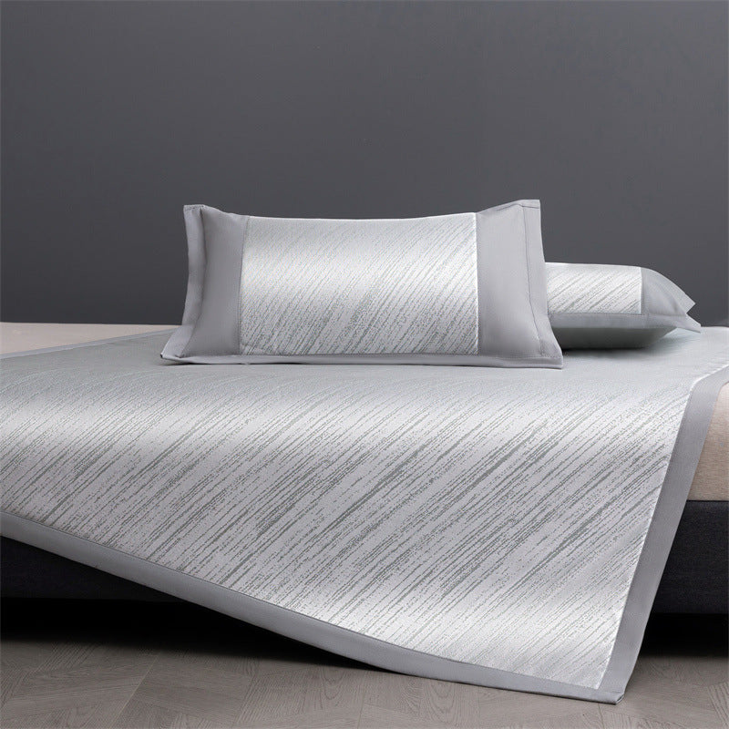 Women's Luxurious Bedspread with Elegant Two-Tone Design Kalsten