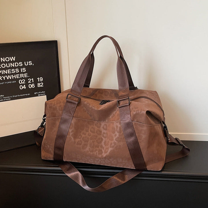 Sporty travel bag with structured upper material Kalsten