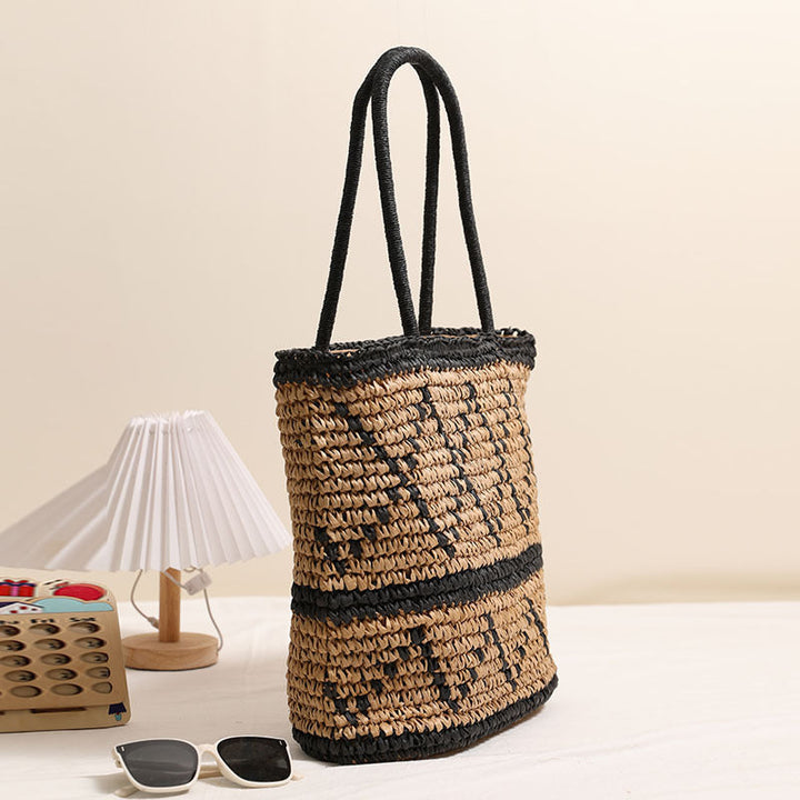 Handcrafted wicker bag with geometric pattern Kalsten