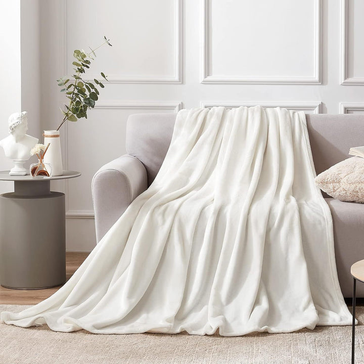Cozy Plush Throw Blanket Kalsten