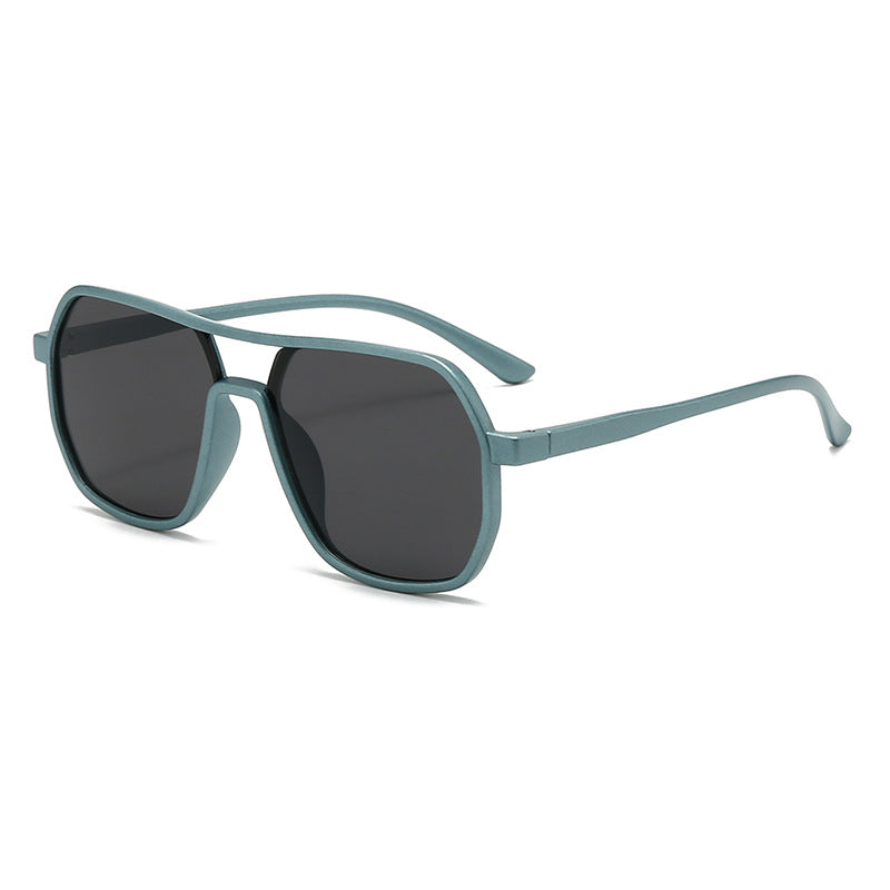 Women's trendy oversized sunglasses in modern design Kalsten
