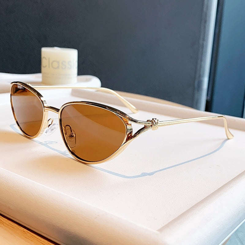 Women Cat-Eye Sunglasses with Elegant Golden Frame and Polarized Lenses Kalsten