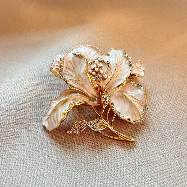 Elegant and Stylish Brooch Kalsten