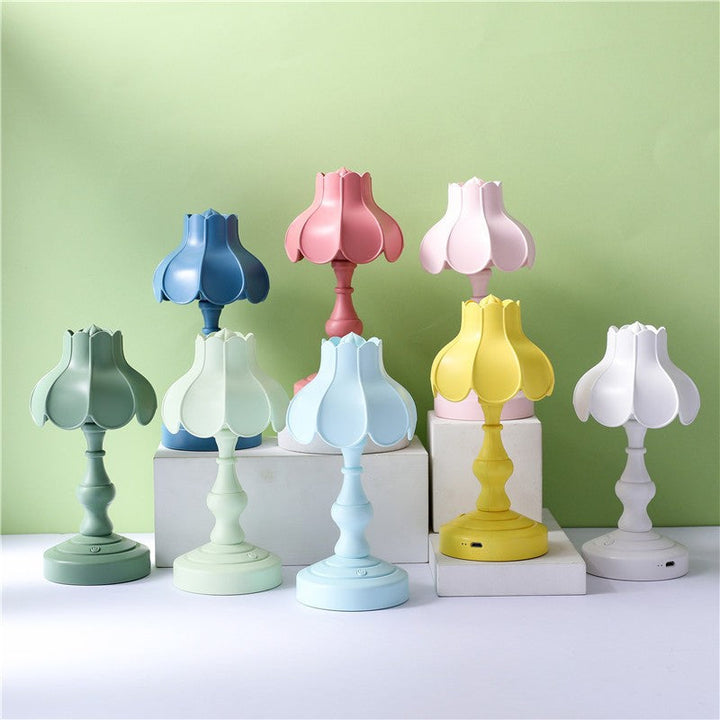 Unisex Decorative Table Lamp in Flower-Shaped Design Kalsten