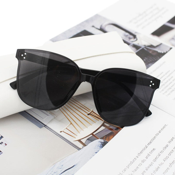 Ladies Oversized Sunglasses with Elegant Design Kalsten