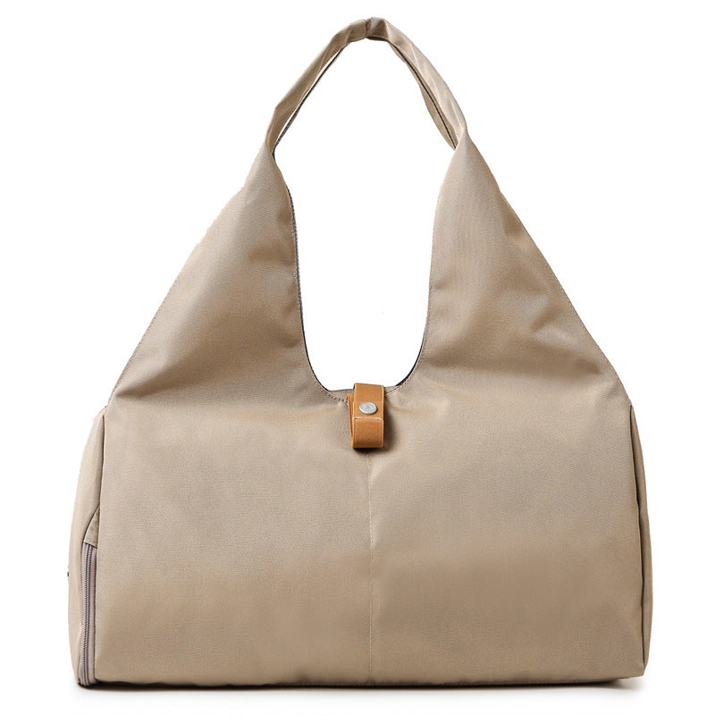 Comfortable tote bag with innovative shape and adjustable carrying handle Kalsten