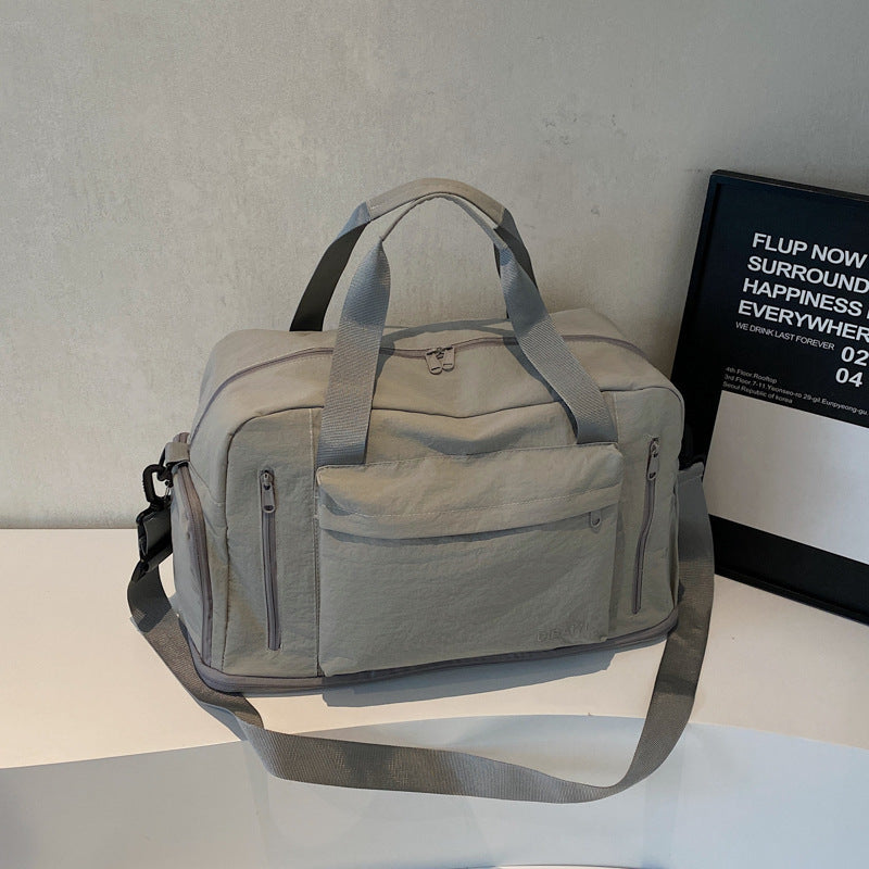 Ladies spacious and practical sports and travel bag Kalsten