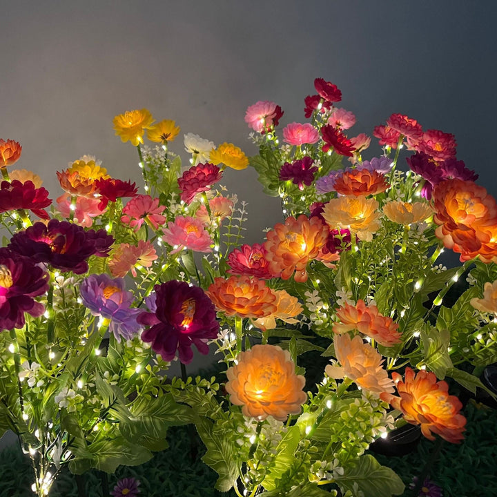 Solar-Powered Lifelike Bloom Garden Stake With Multi-Head LED Cluster And Waterproof Dusk-To-Dawn Sensor Kalsten