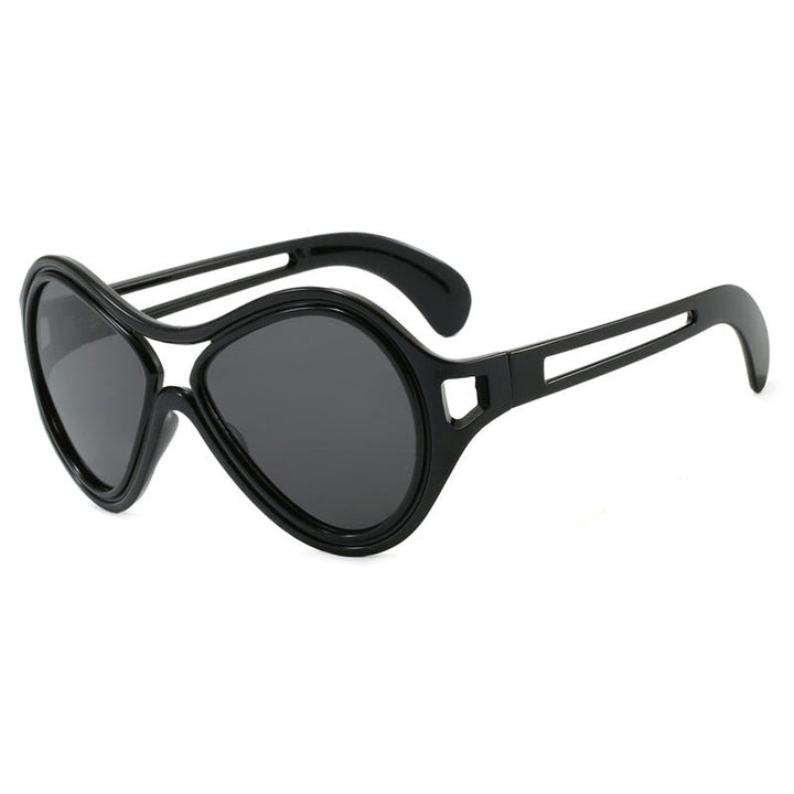 Women's vintage-inspired sunglasses with distinctive frame and UV protection Kalsten