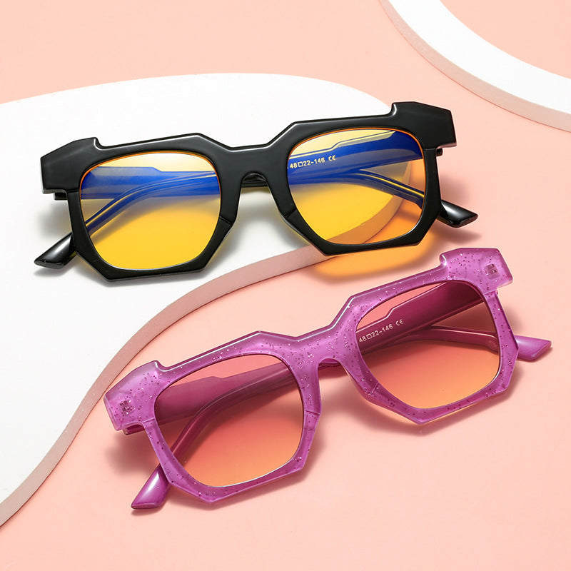 Ladies geometric sunglasses with striking, high-quality plastic frame Kalsten