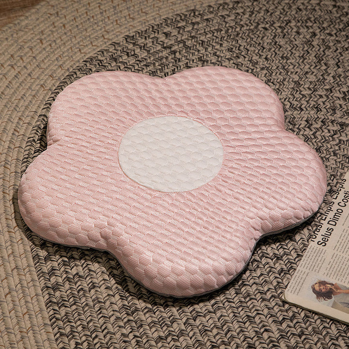 Flower cushion with breathable surface Kalsten