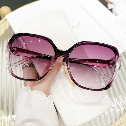 Women's oversized sunglasses in an elegant butterfly design Karnz