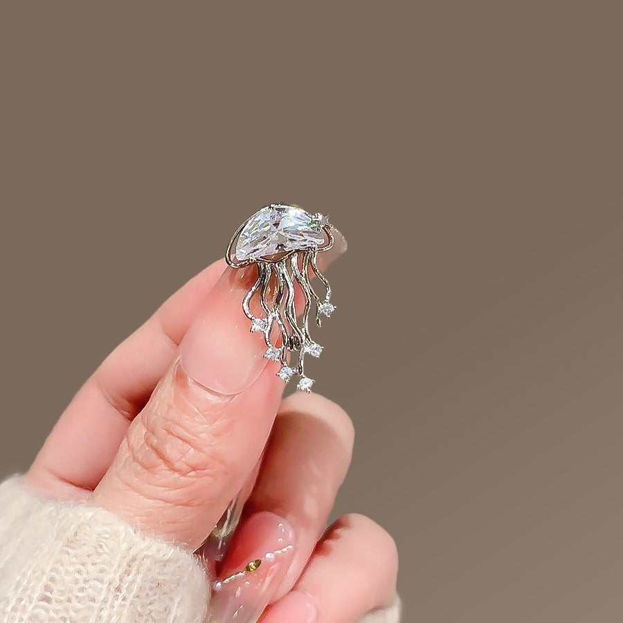 Elegant jellyfish brooch with sparkling crystals Kalsten