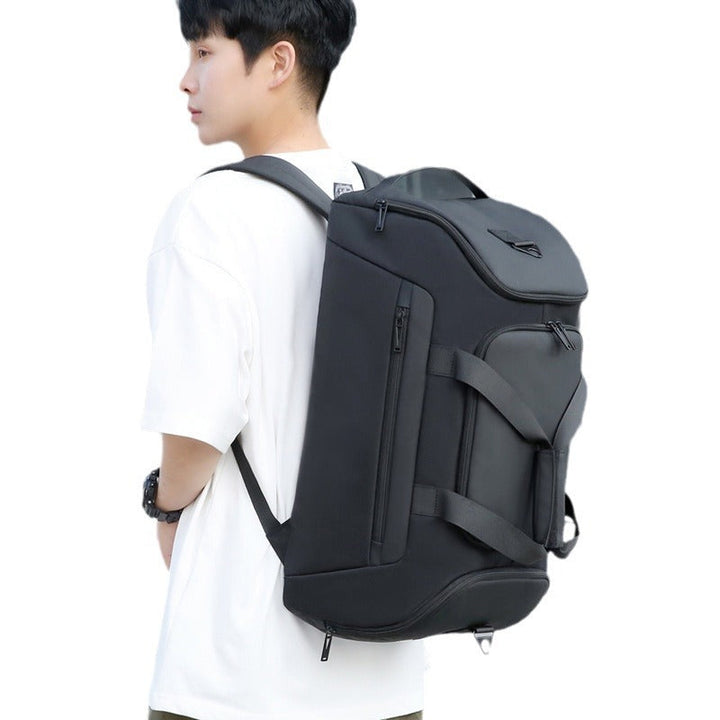 Men's sporty and spacious travel bag Kalsten