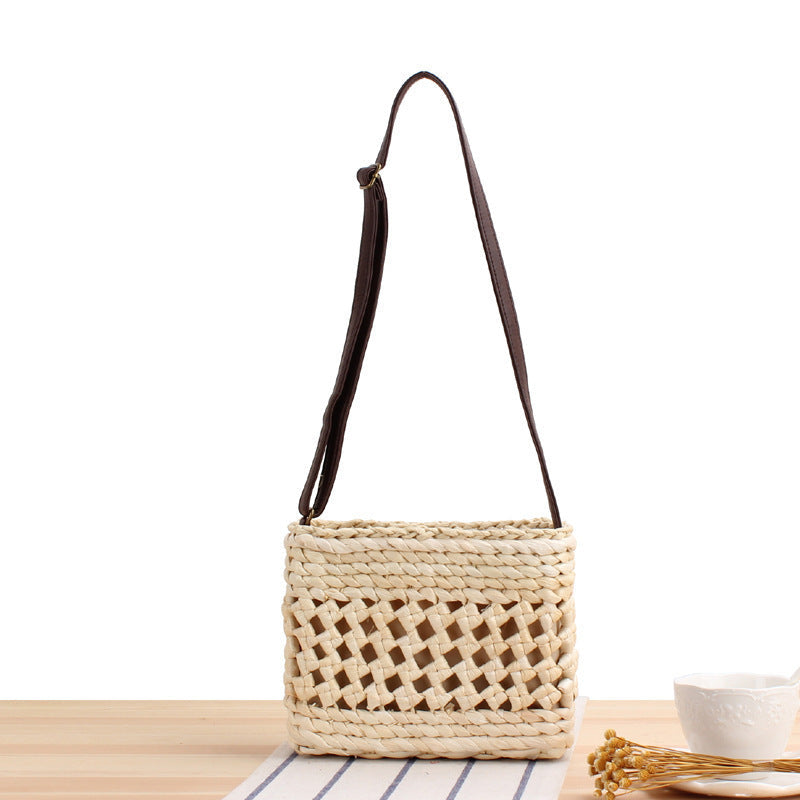 Handcrafted straw (shoulder bag) Kalsten