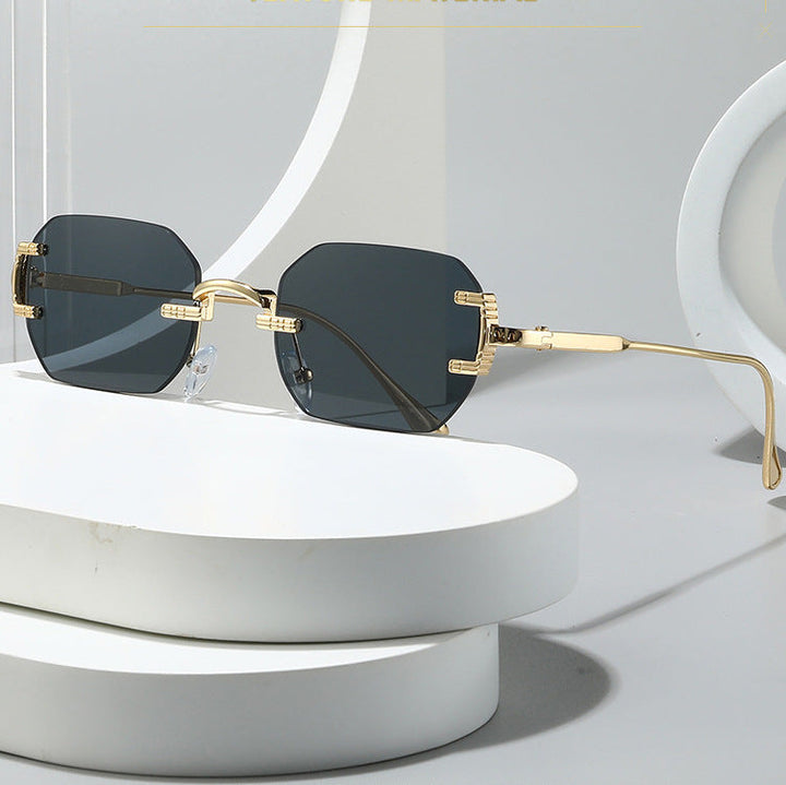 Ladies fashionable sunglasses in elegant geometric style Kalsten