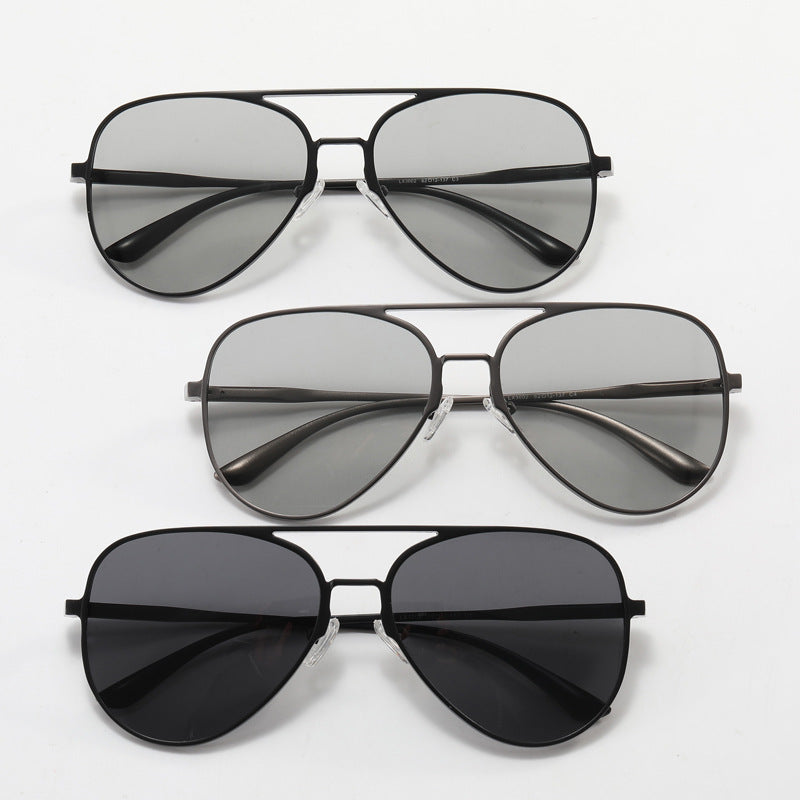 Women’s pilot sunglasses with UV protection and elegant frame Kalsten