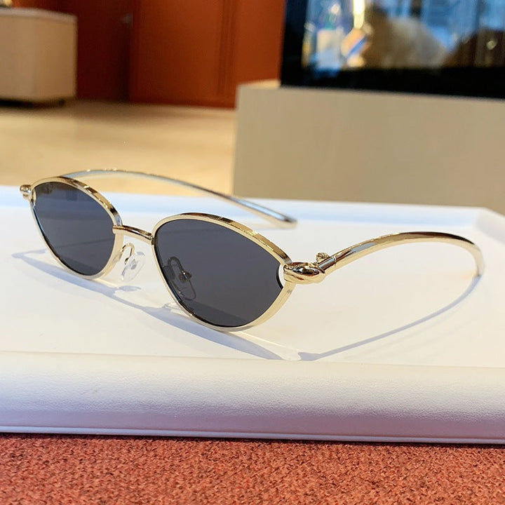 Women's designer sunglasses with elegant metal frame and protective lenses Kalsten
