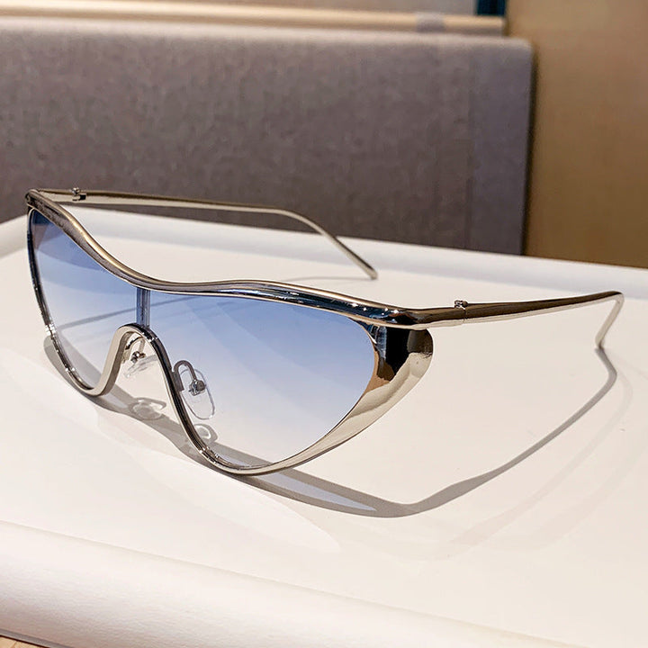 Women's futuristic oversized sunglasses with striking design Kalsten