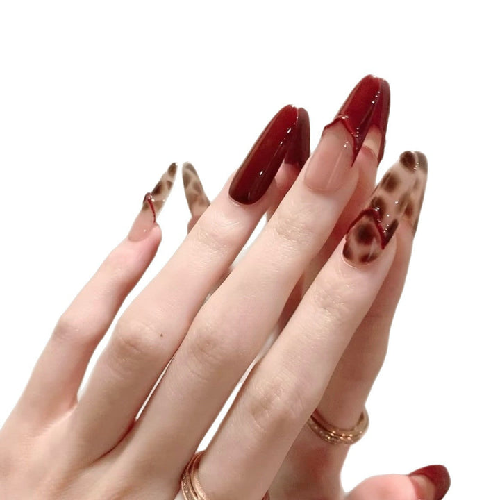 Artificial Nail Set with Stylish Design Kalsten