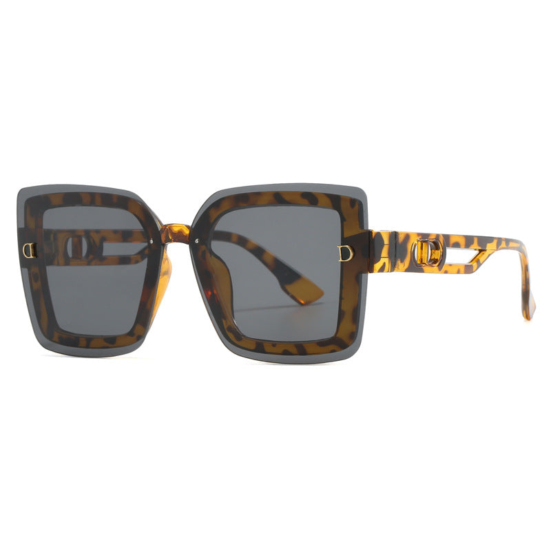 Ladies fashionable oversized sunglasses in geometric design Kalsten