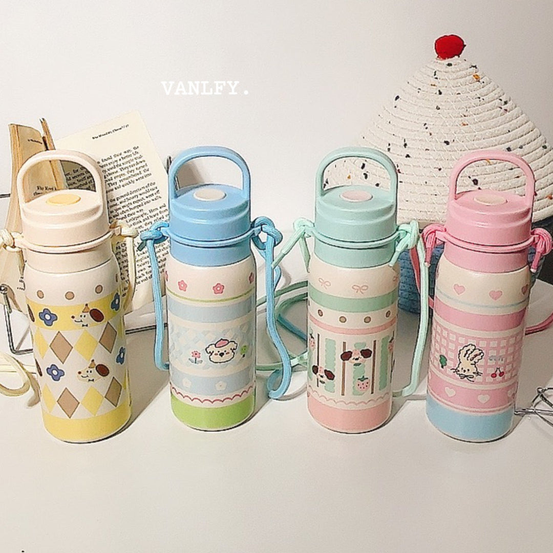 Women's insulated drink bottle with continuous animal design and carrying strap Kalsten