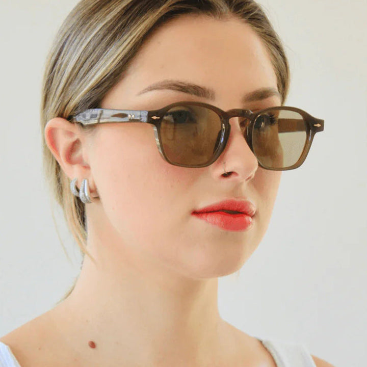 Ladies fashionable rectangular glasses with transparent frame Kalsten