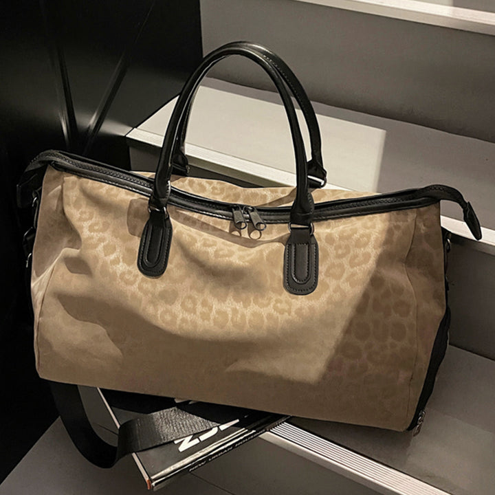Elegant Travel Bag with Innovative Leopard Print Kalsten
