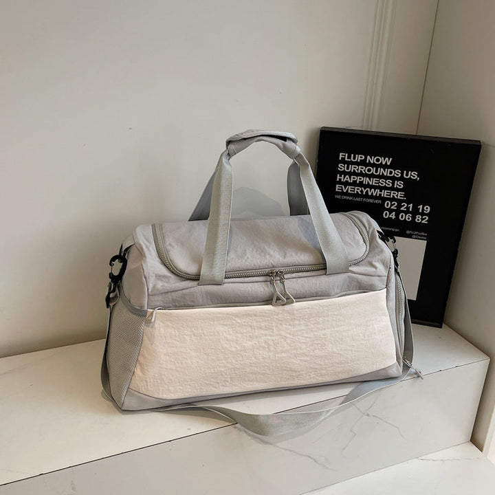 Sporty travel bag with sturdy carrying handles Kalsten