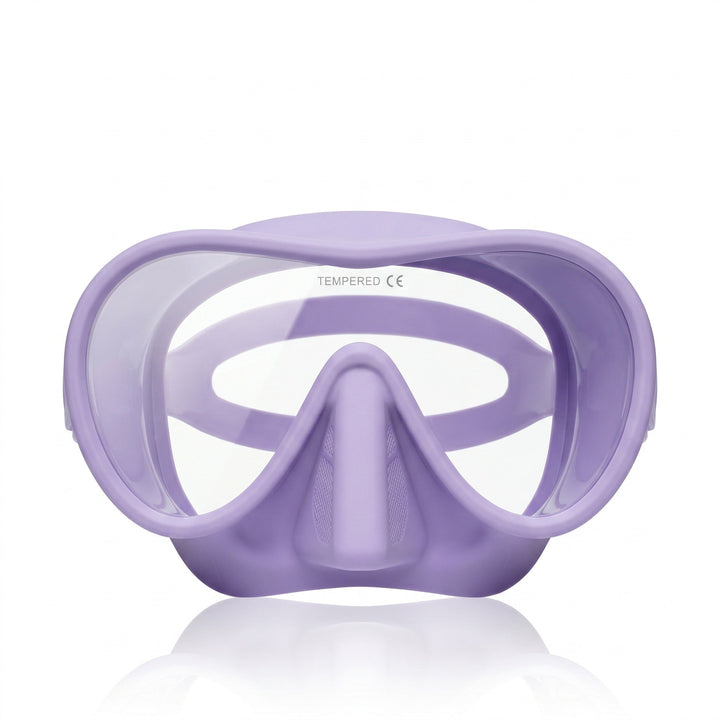 Diving mask with ergonomic design and wide field of vision Kalsten
