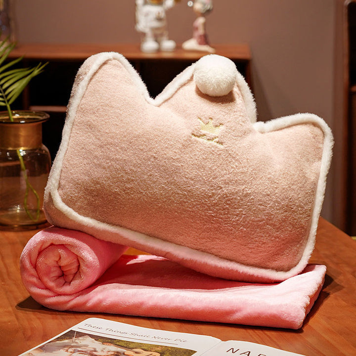Comfortable plush pillow with ergonomic shape Kalsten
