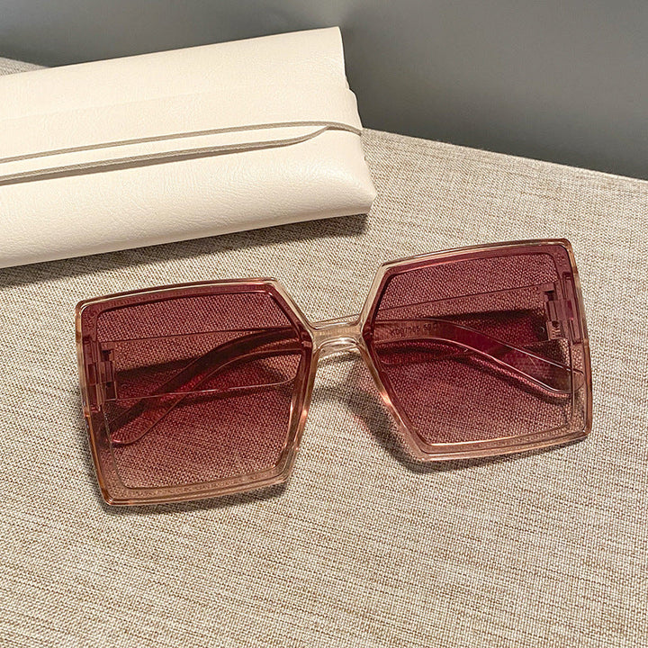 Women's square sunglasses with a sturdy frame and stylish design Kalsten