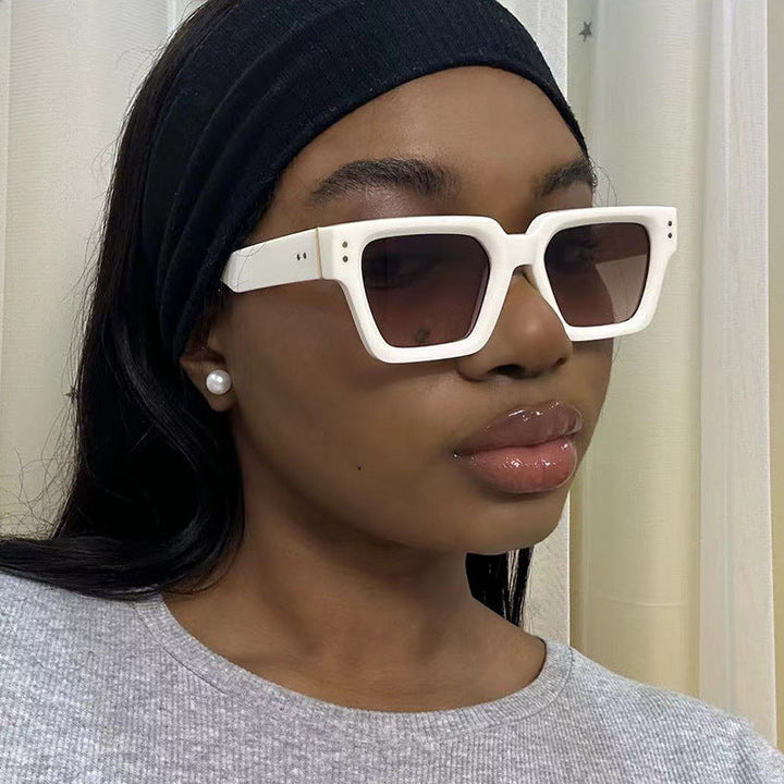 Women's trendy sunglasses in elegant oversized design Kalsten