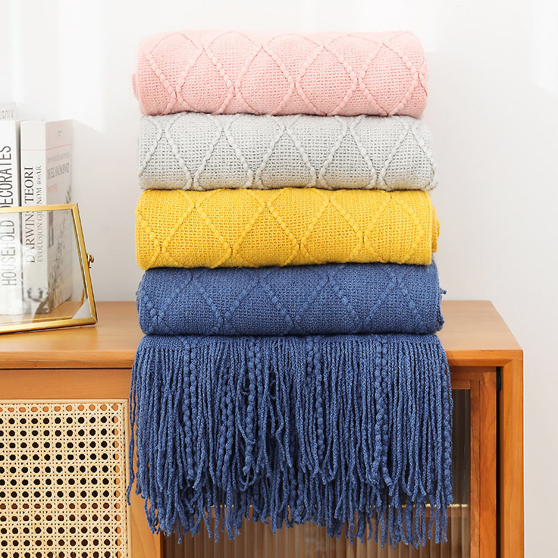Women High-quality and stylish fleece blanket with modern textured pattern Kalsten