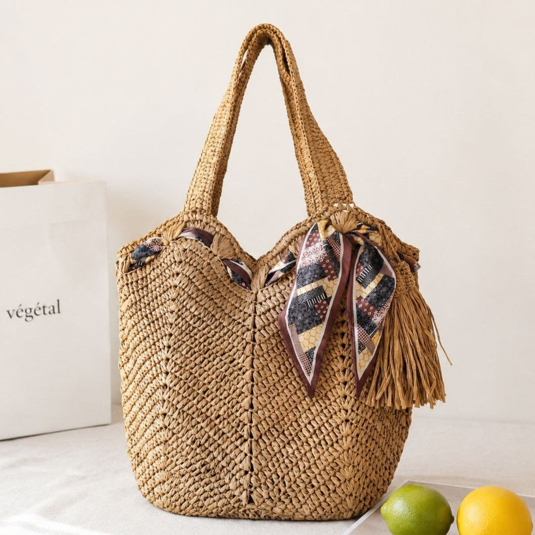 Handmade beach bag with playful pleat and tassels Kalsten