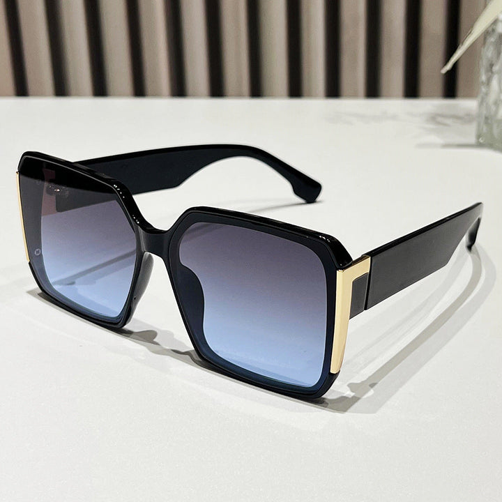 Women's fashionable sunglasses with elegant accents Kalsten
