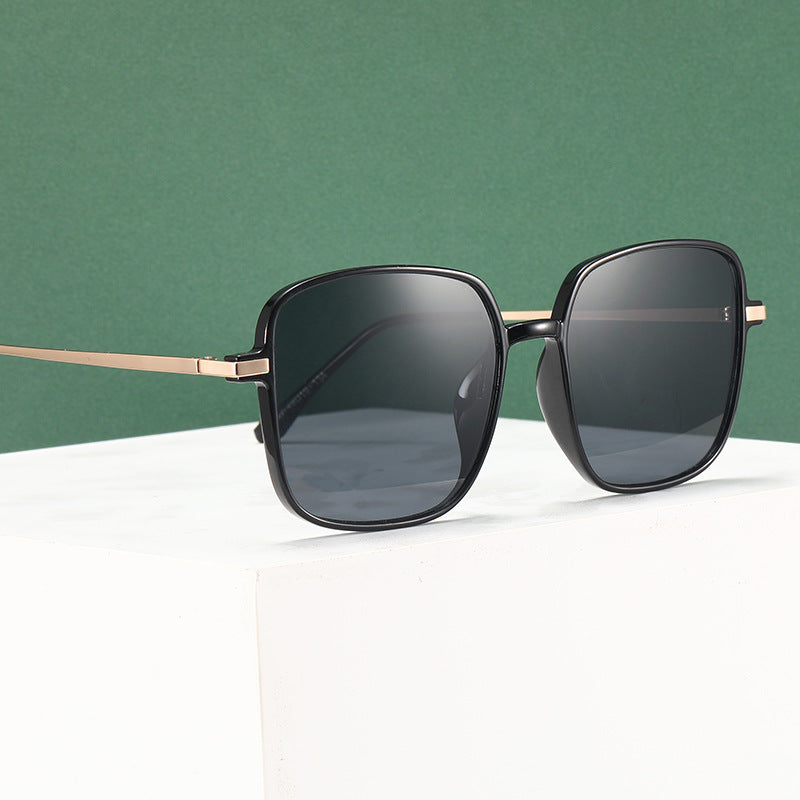 Women's square designer glasses with delicate metal frame Kalsten