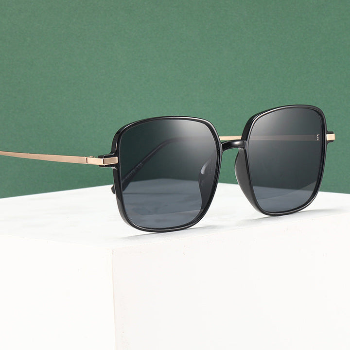 Women's square designer glasses with delicate metal frame Kalsten