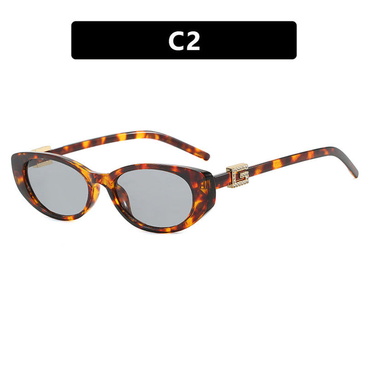 Women's cat-eye sunglasses with elegant metal frame and protective UV filter Kalsten